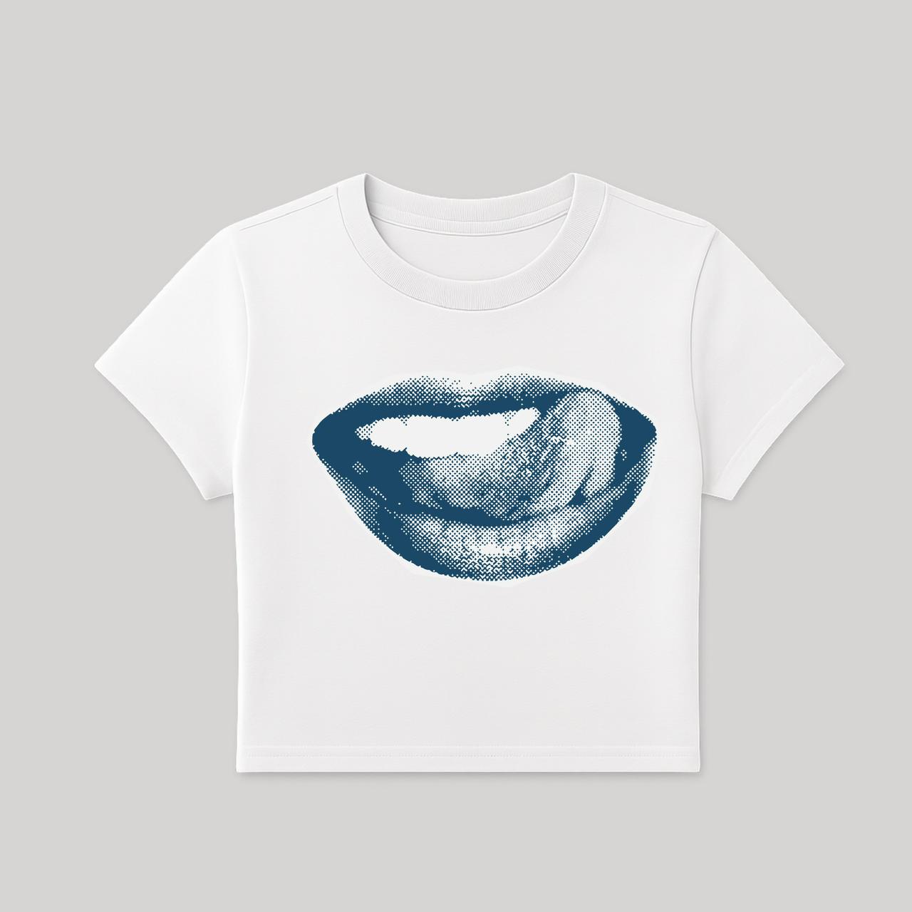 Blue lips - Baby Tee
