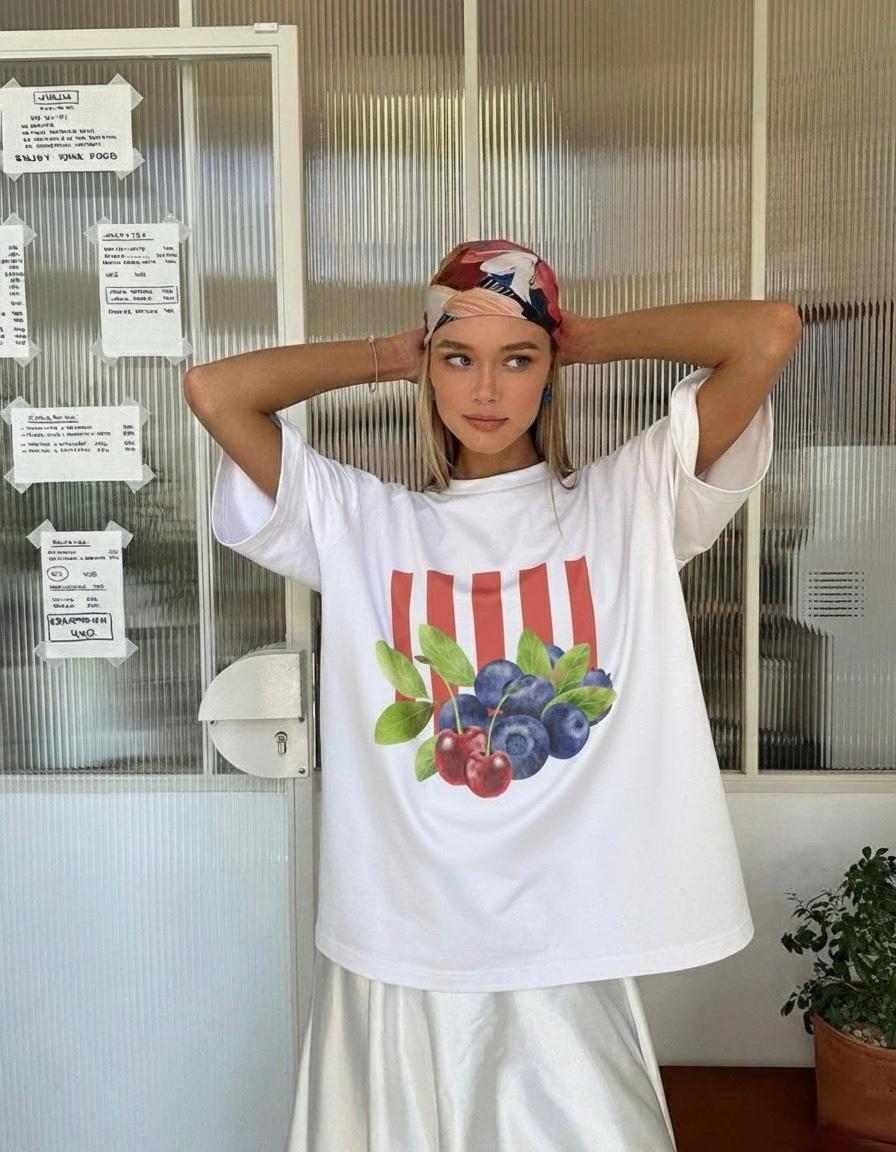 Berry - Unisex Oversized Classic T-Shirt